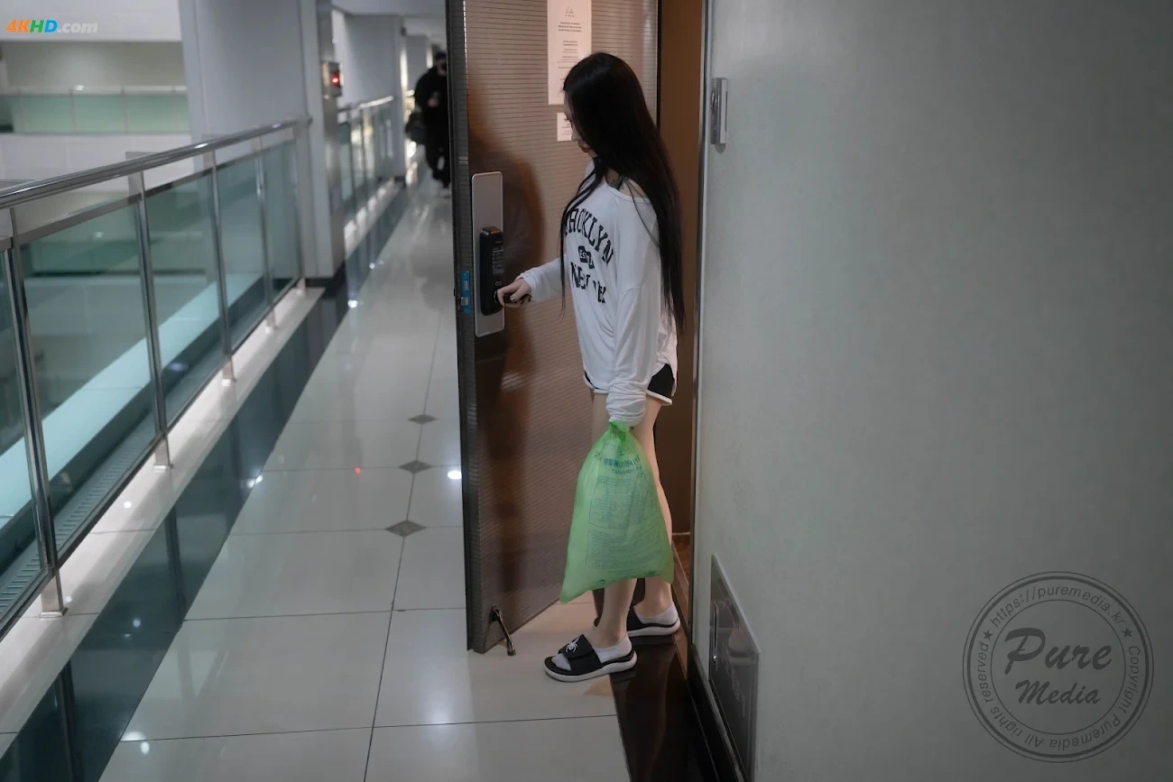 Pure Media Vol.231 Yeon Hwa (YeonHwa) - Visit The Girl Next Door — photo 1