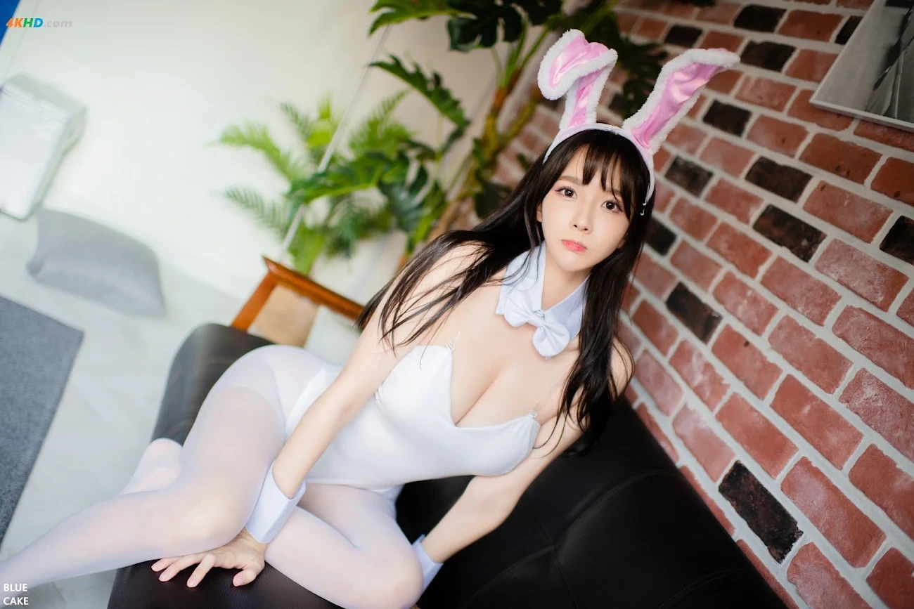 Ahrin - White & Black Bunny — photo 78