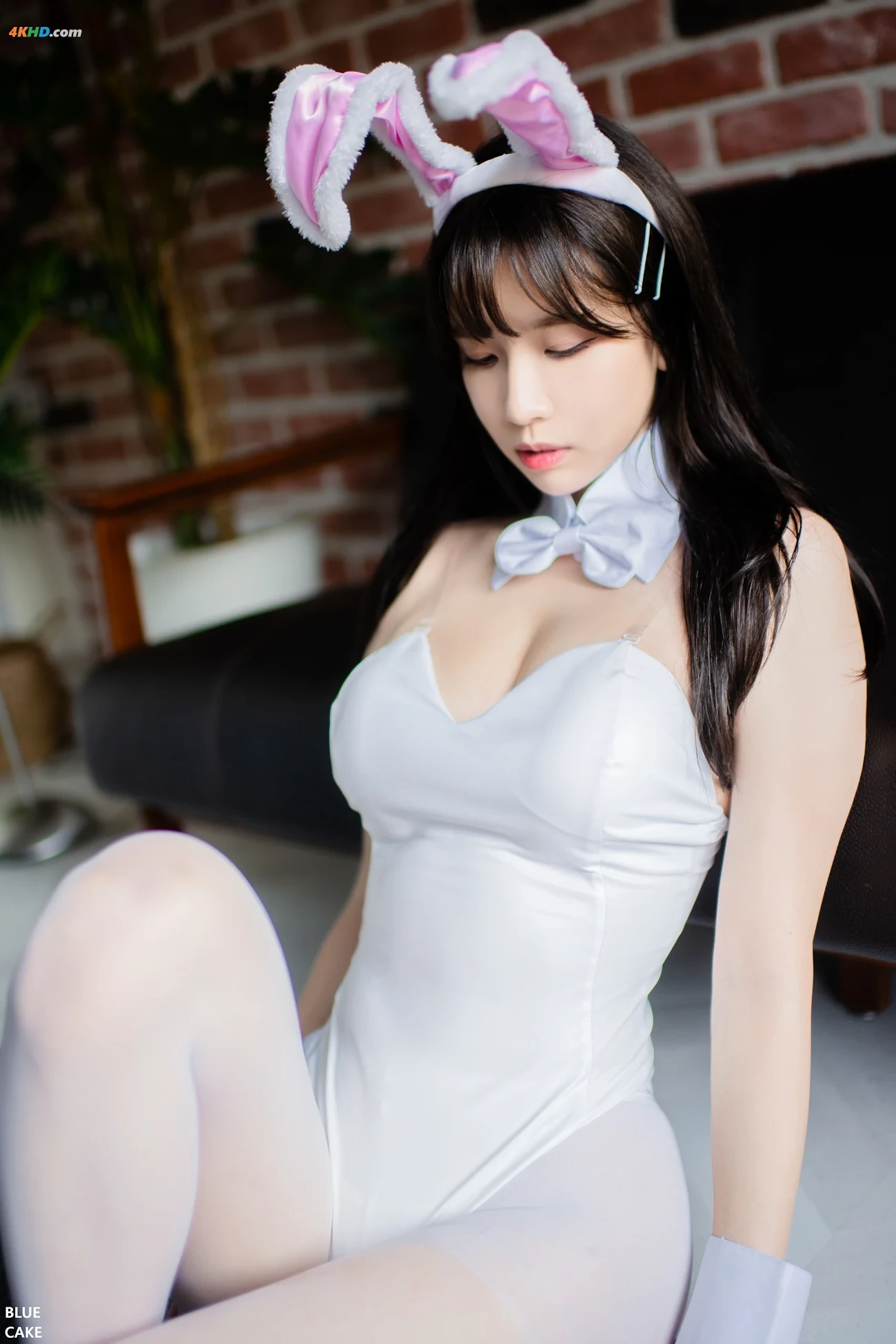 Ahrin - White & Black Bunny — photo 86