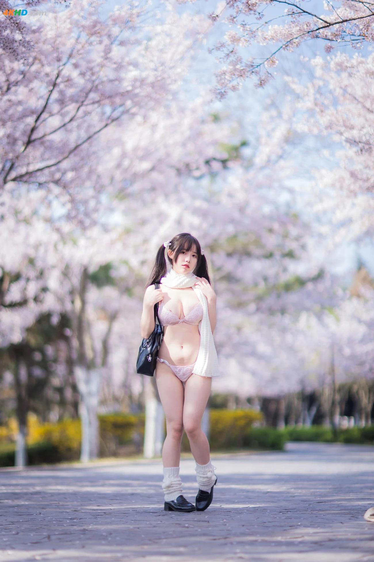 LiuWeiDiHuangJiang - YingHuaNuYou(236MB)(53photos) — photo 1