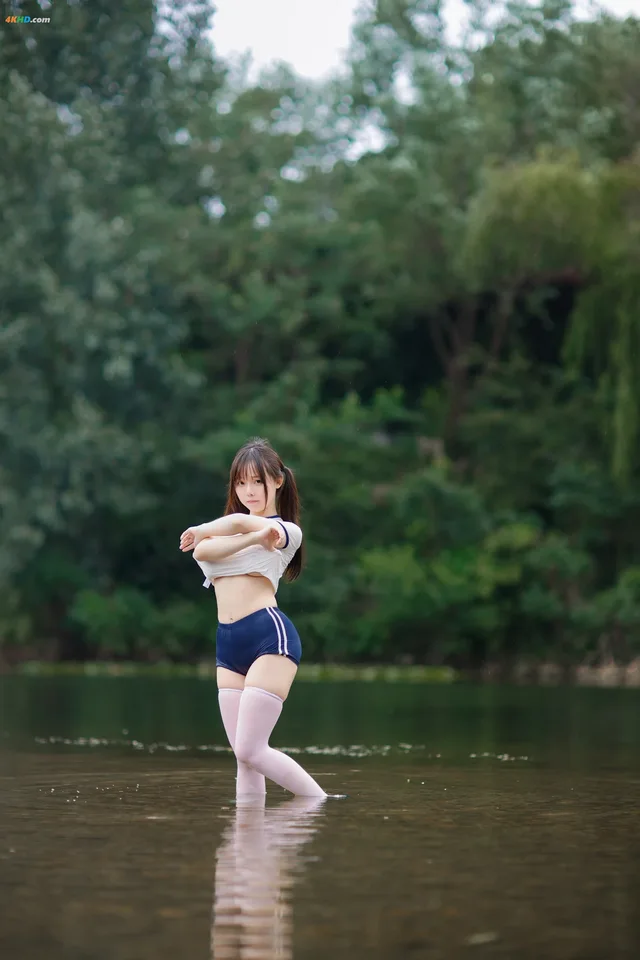 LiuWeiDiHuangJiang -TiCaoFu(729MB)(60photos)