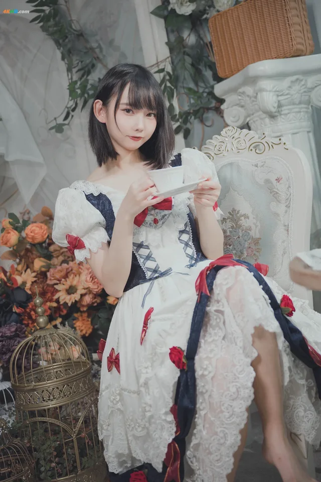 [Patreon] Azuki - patreon 2022.08(566MB)(77photos)