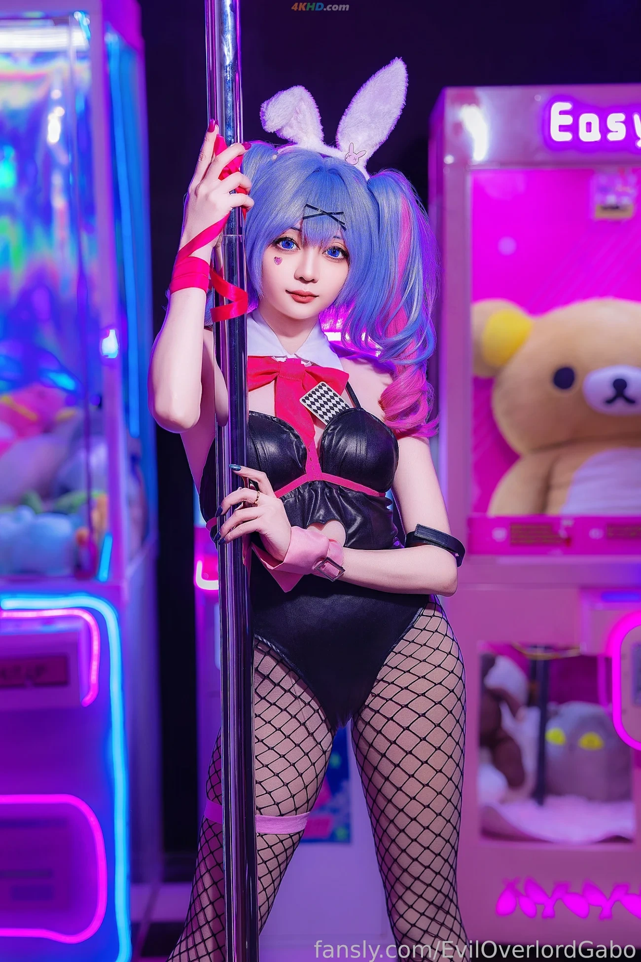 Evil Overlord Gabo - Rabbit Hole Miku — photo 4