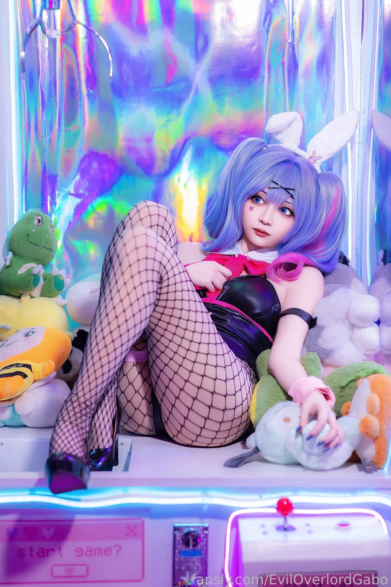 Evil Overlord Gabo - Rabbit Hole Miku — photo 20
