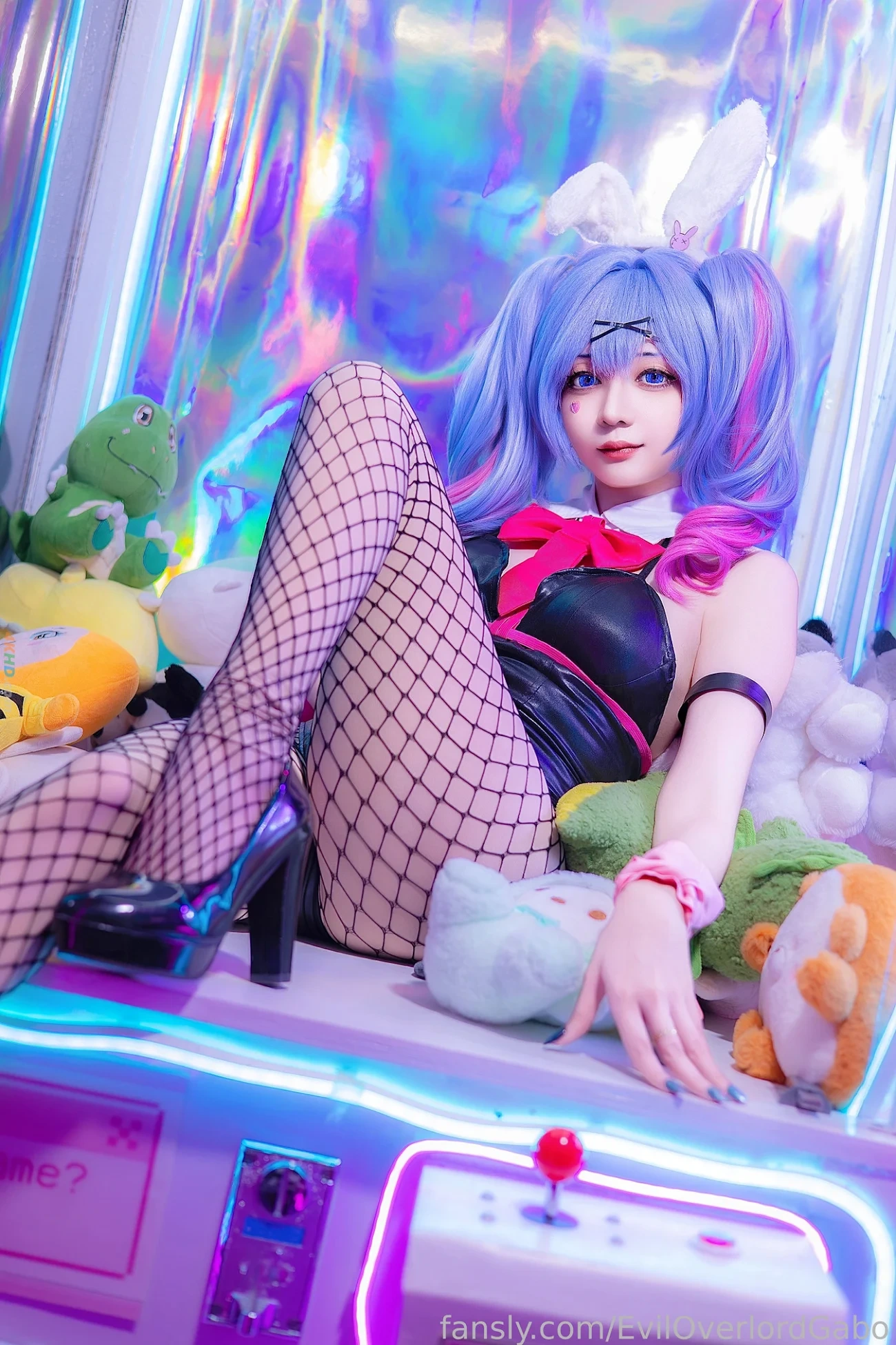 Evil Overlord Gabo - Rabbit Hole Miku — photo 21