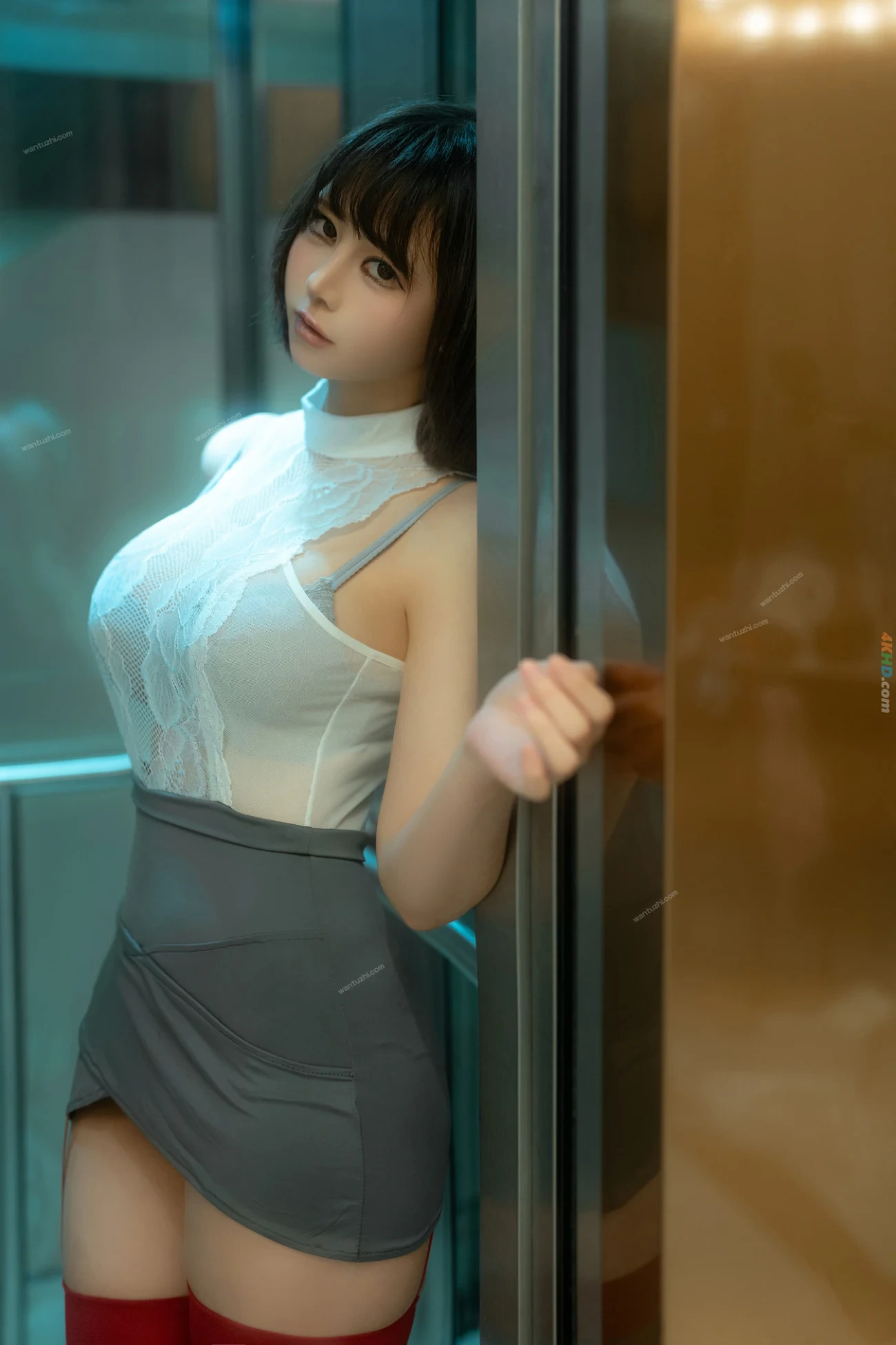 TieShouJiaoShou BaoBao DianTiJianDeJieDaiYuan — photo 3