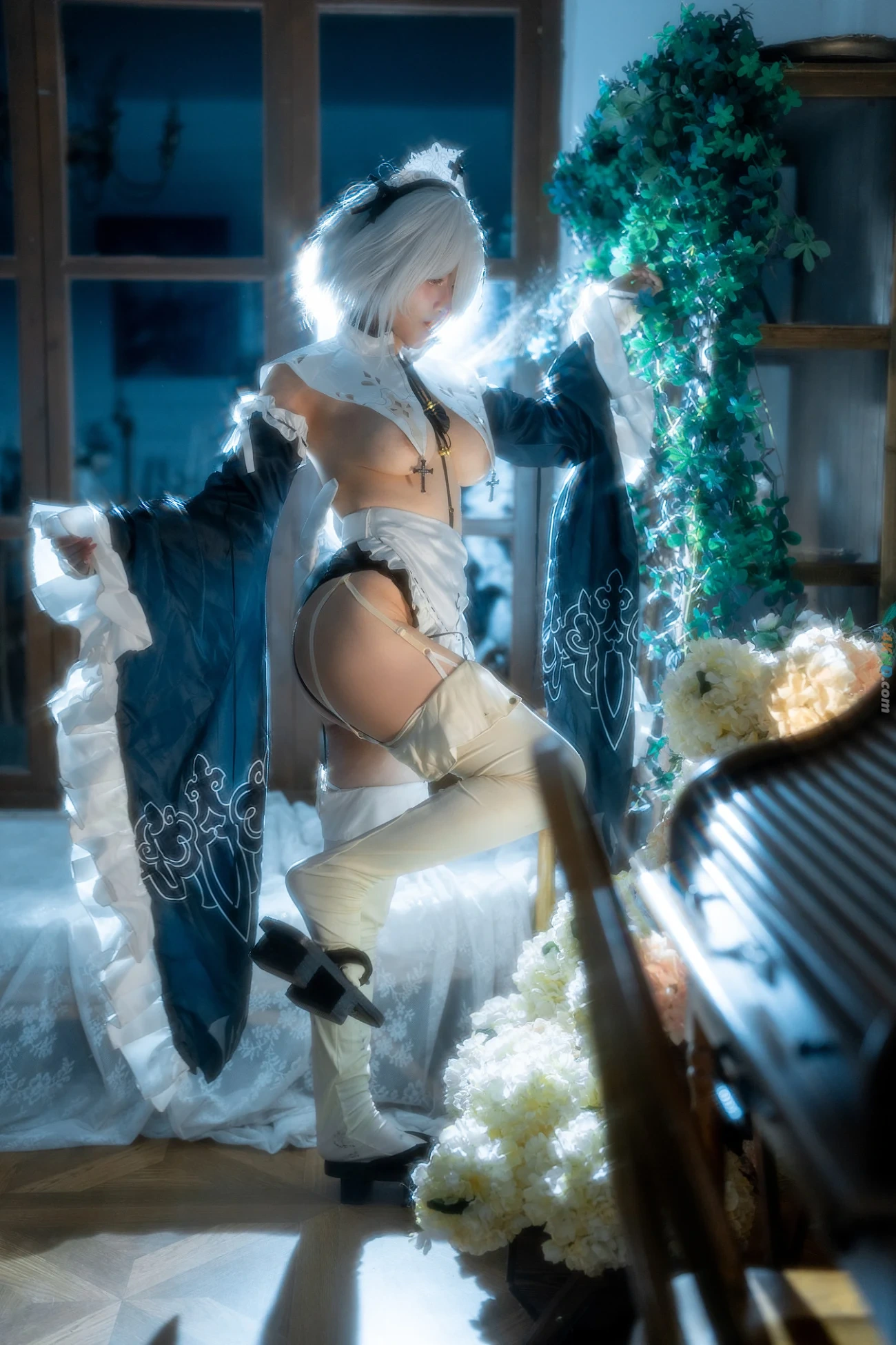 TieShouJiaoShou XiaouNuPu+2bRouGuang — photo 3
