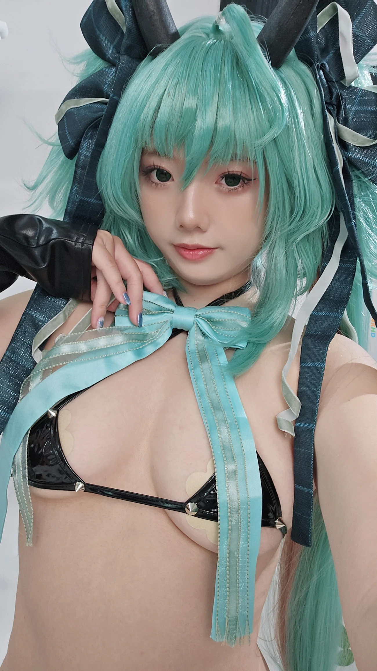 Messie Huang Miku Halloween — photo 73