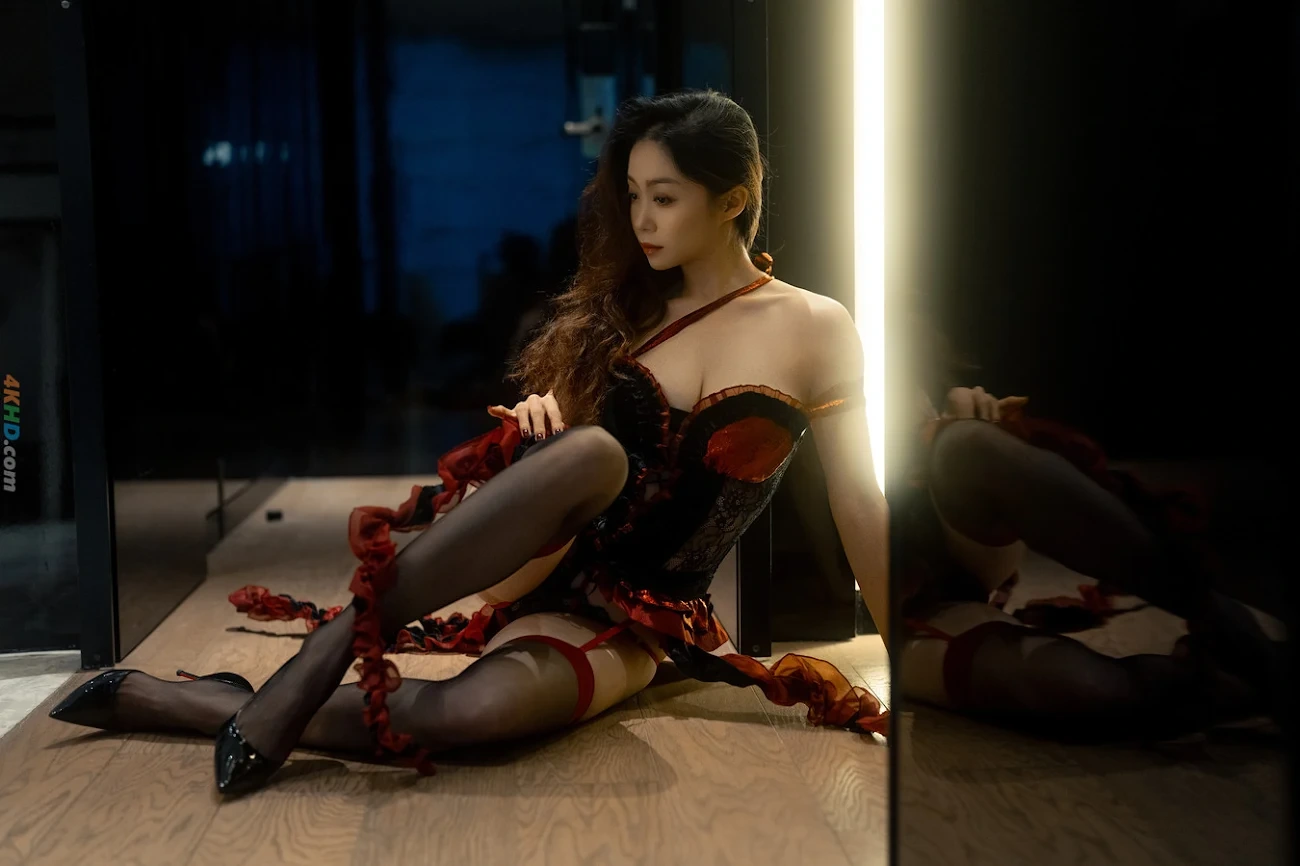 TieShouJiaoShou NaNa HongHeiPei — photo 2