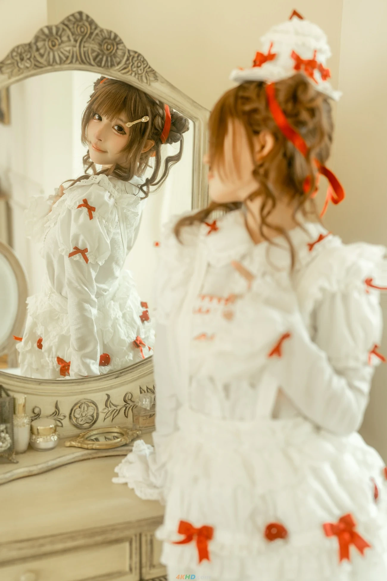 TieShouJiaoShou BaiSeGongZhuXiaoDanGao — photo 1