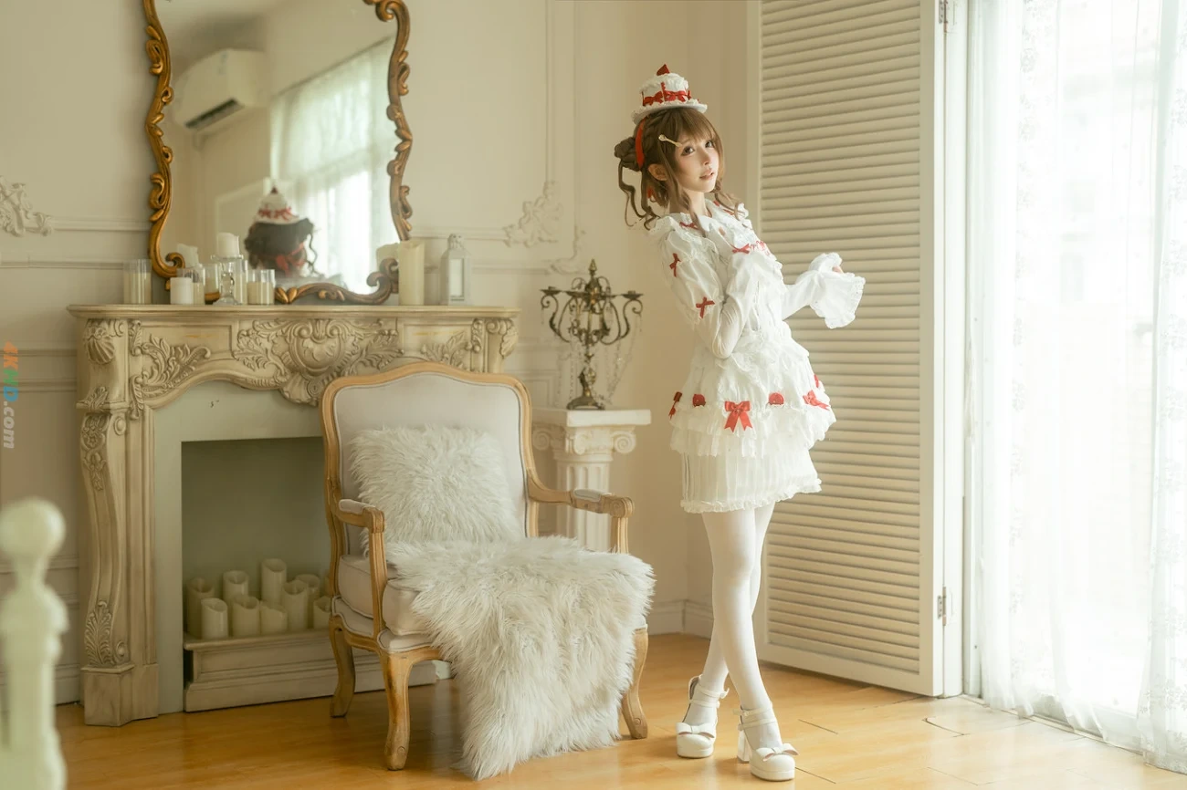 TieShouJiaoShou BaiSeGongZhuXiaoDanGao — photo 4