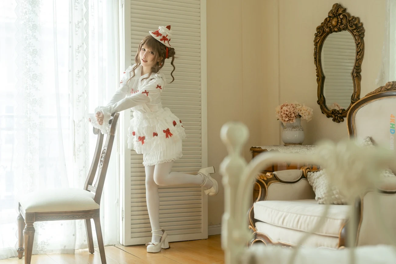 TieShouJiaoShou BaiSeGongZhuXiaoDanGao — photo 5