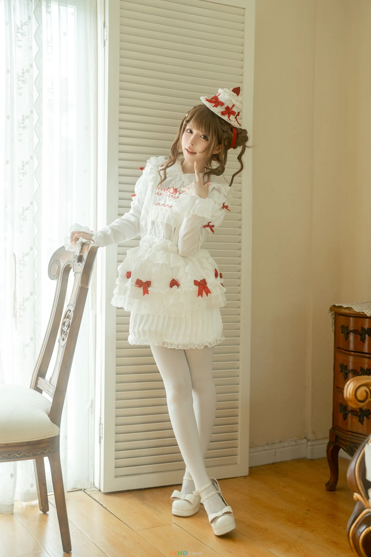 TieShouJiaoShou BaiSeGongZhuXiaoDanGao — photo 8