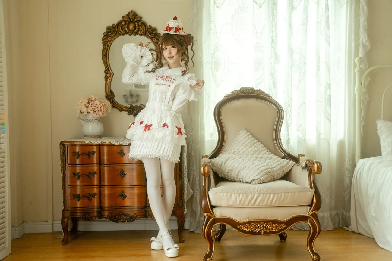 TieShouJiaoShou BaiSeGongZhuXiaoDanGao — photo 11