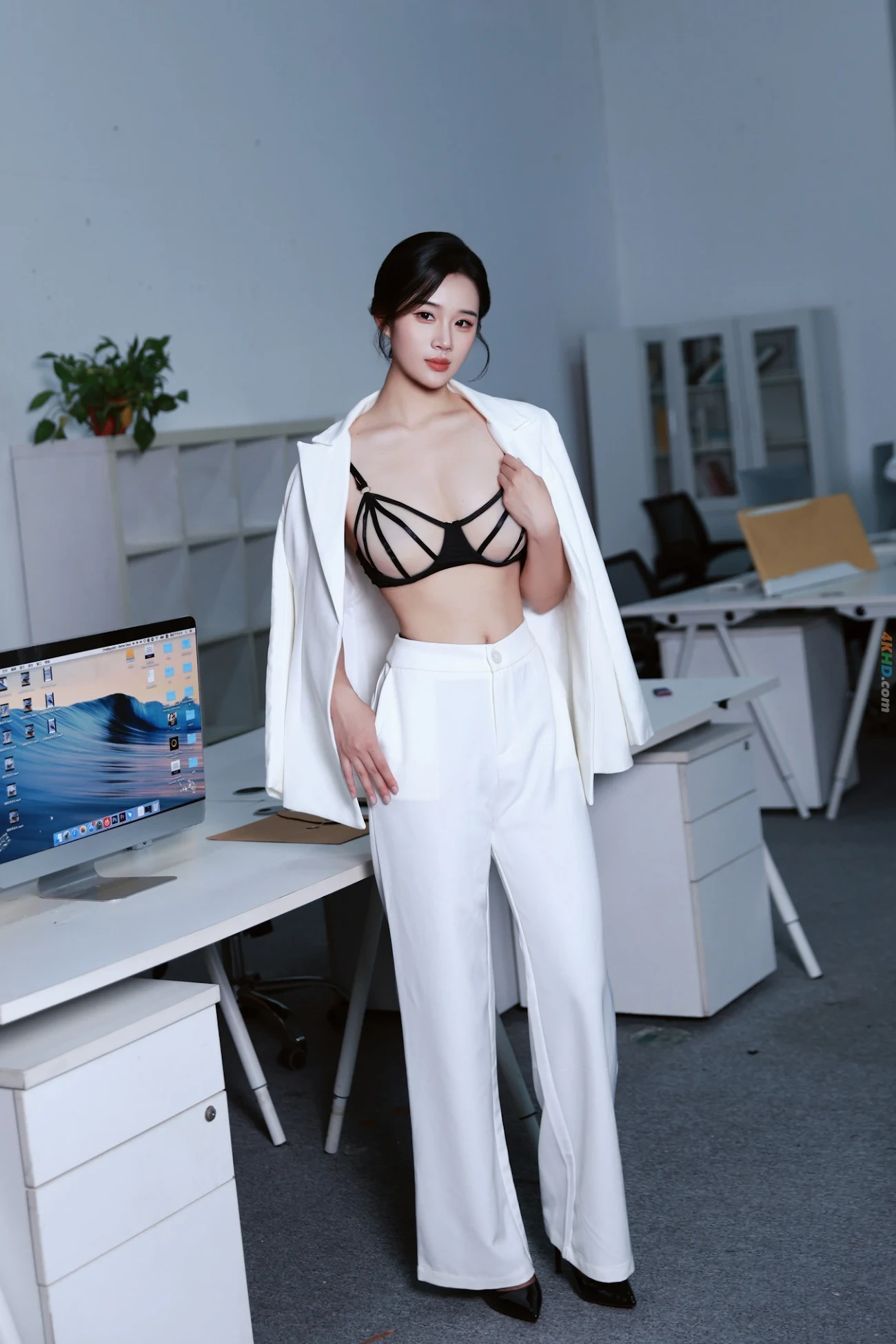 NanQiao - NeiGouWuShuiYin XiZhuangNuLang — photo 16