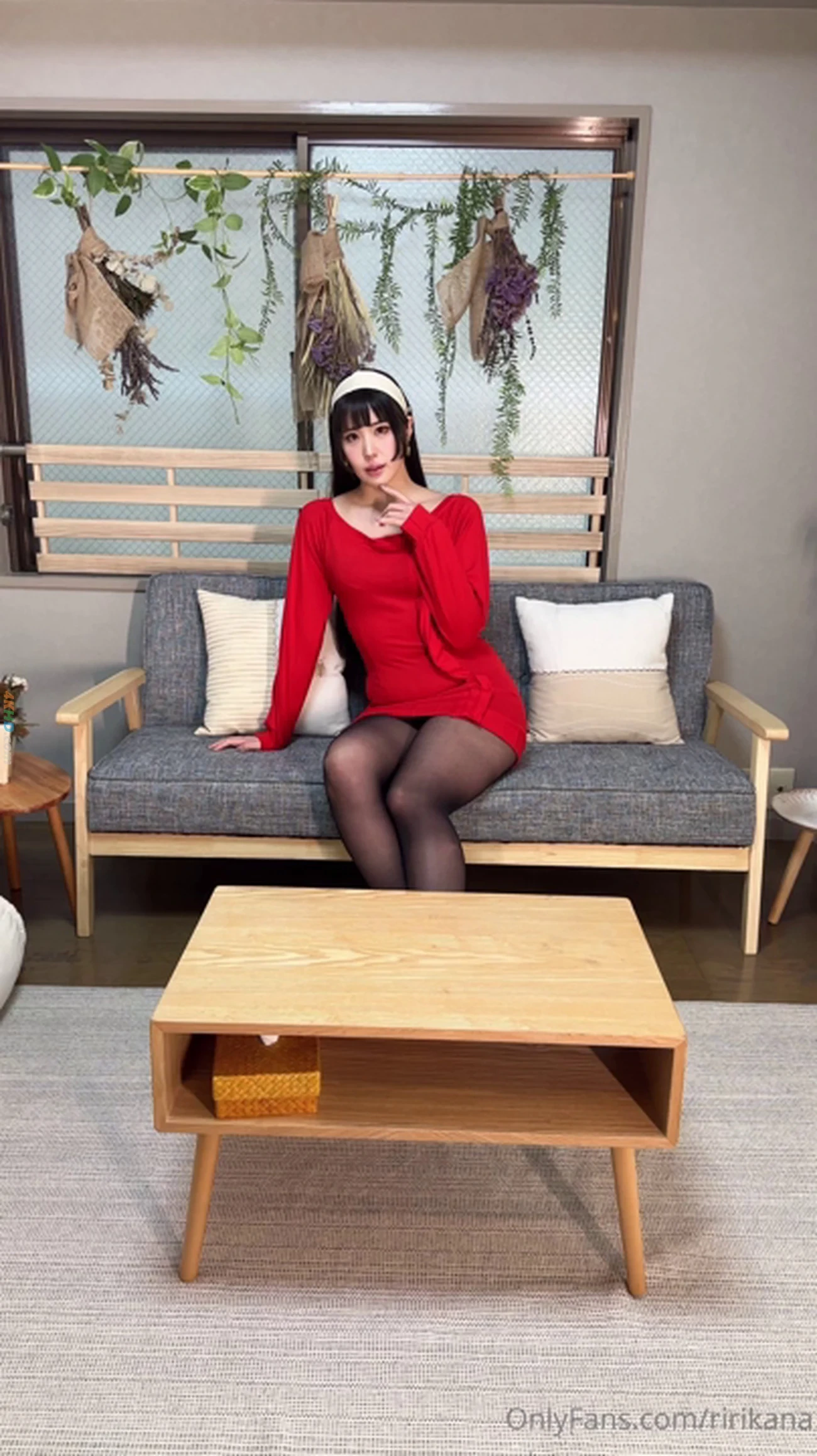 Ririkana - Yor Forger Red Sweater (Video) — photo 1