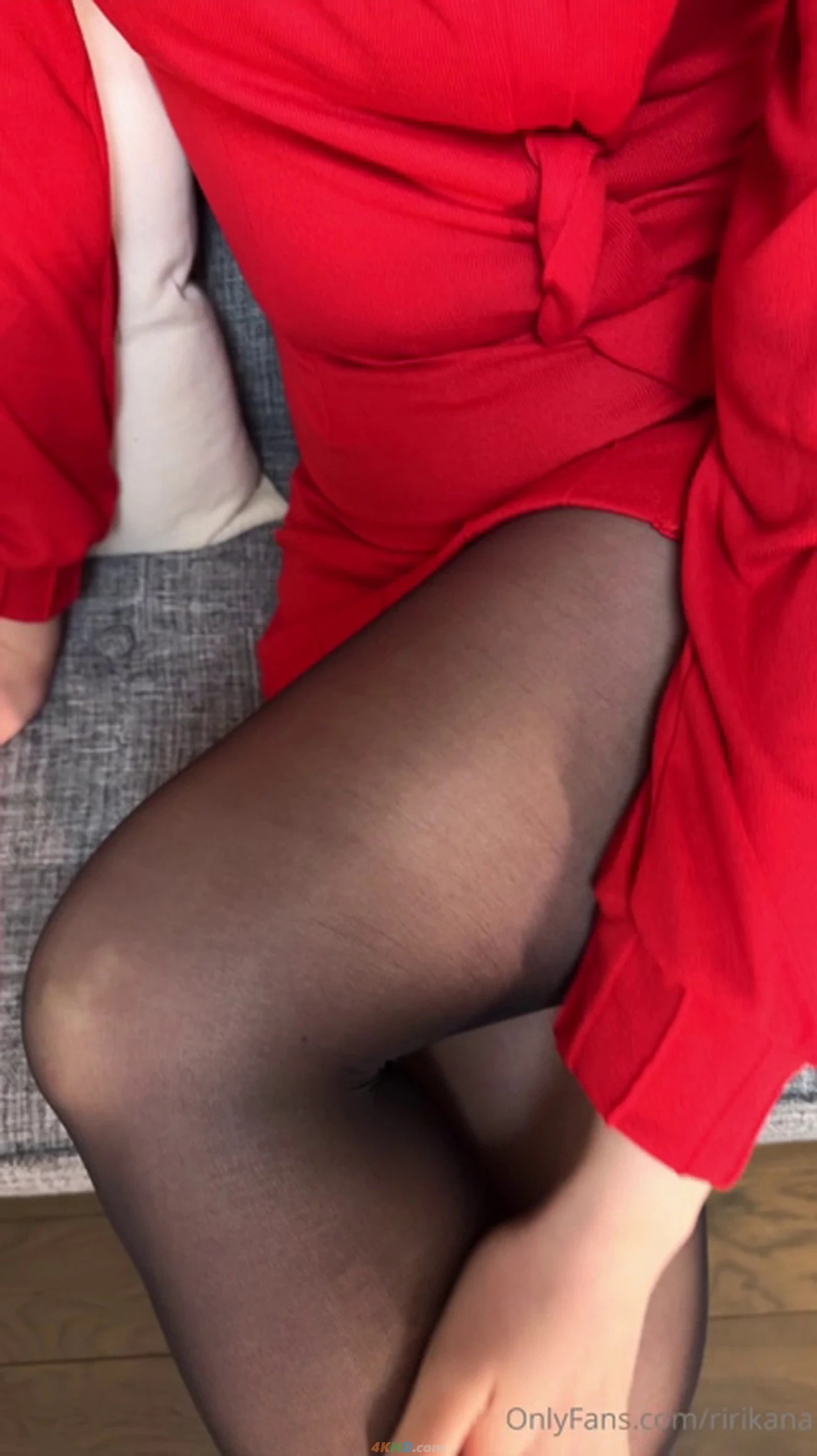 Ririkana - Yor Forger Red Sweater (Video) — photo 8