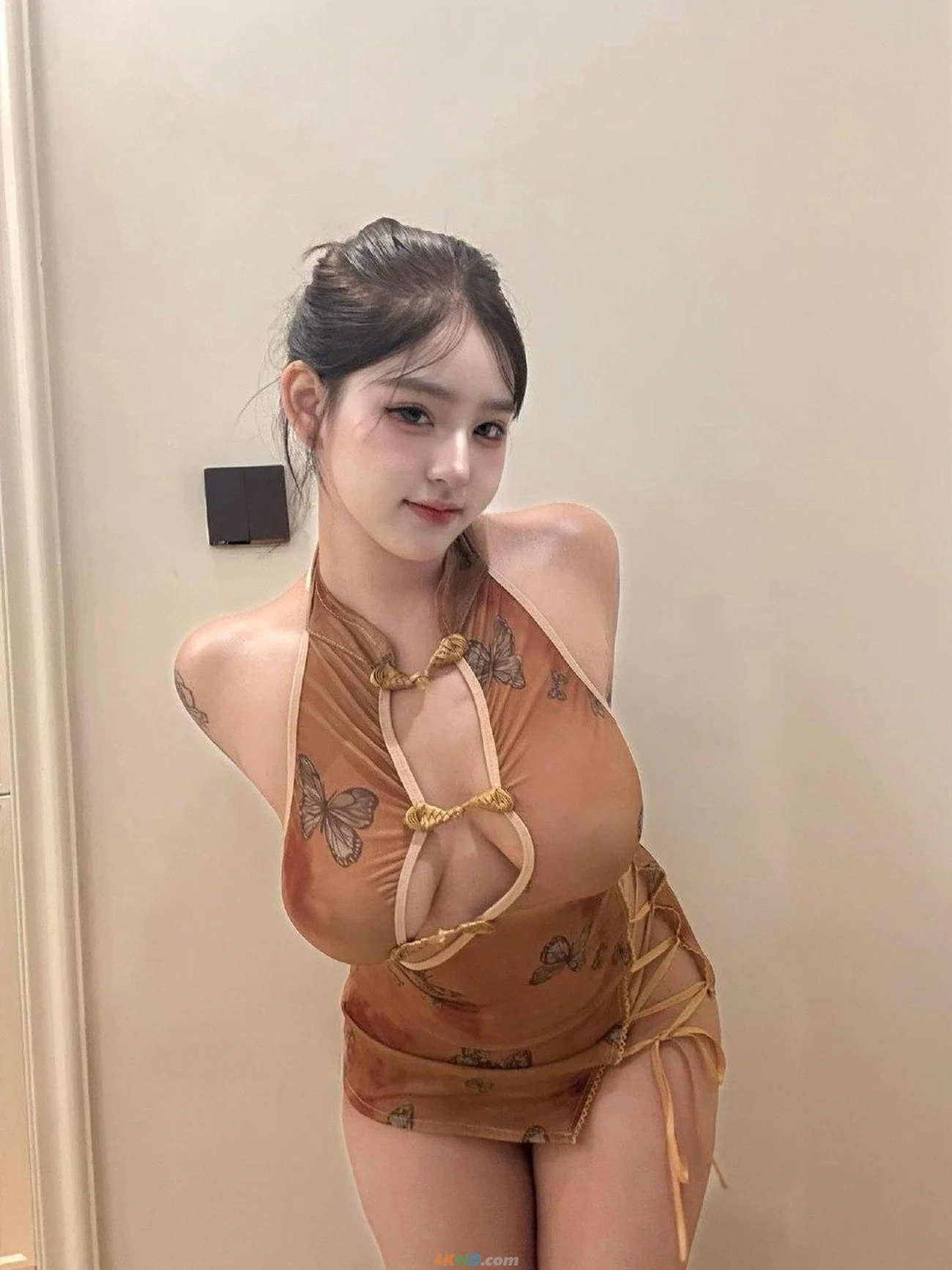 XiaouYouYouZi - SiDaiWuXiuQiPao — photo 19
