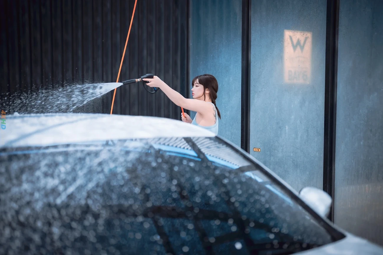 Son Ye Eun (SonYeEun) DJAWA Photo Wash My Car — photo 2