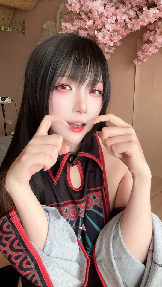 ErZuoNisa SiFangXiaoJiangShi