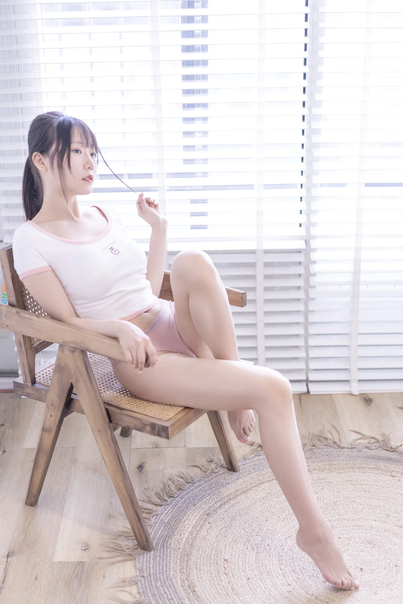 [(XiaoHeTongXie)] XiangCaoBaiYeChuang — photo 2