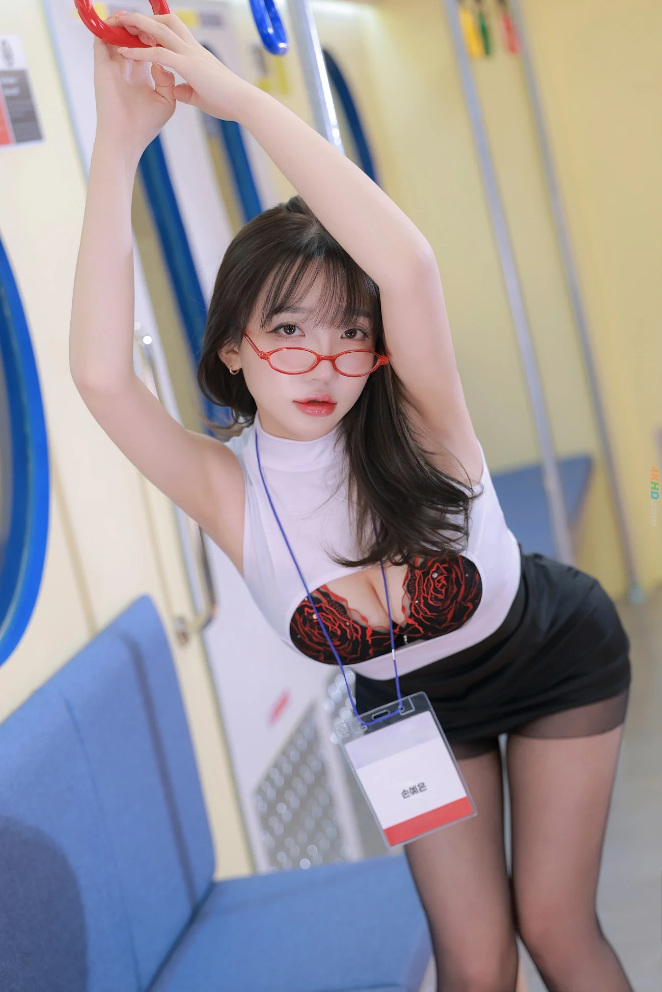 Son Ye Eun (SonYeEun) Last Stop — photo 13
