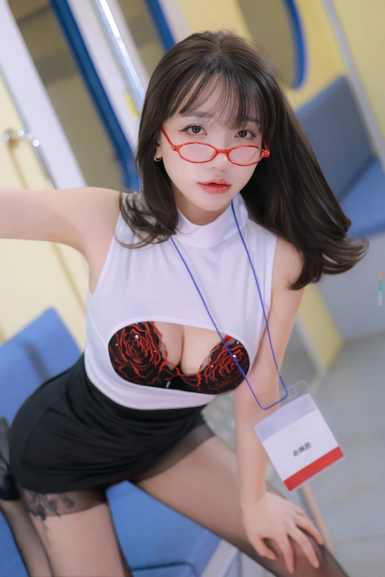 Son Ye Eun (SonYeEun) Last Stop — photo 15