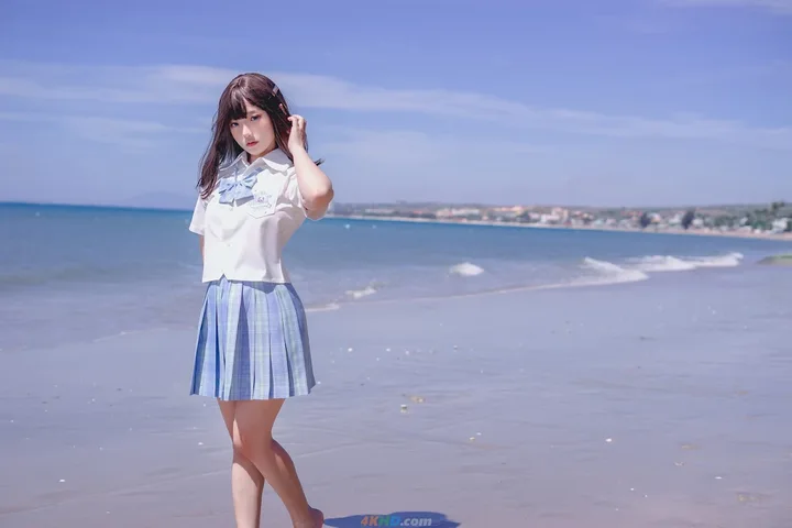 Messie Huang - Seifuku