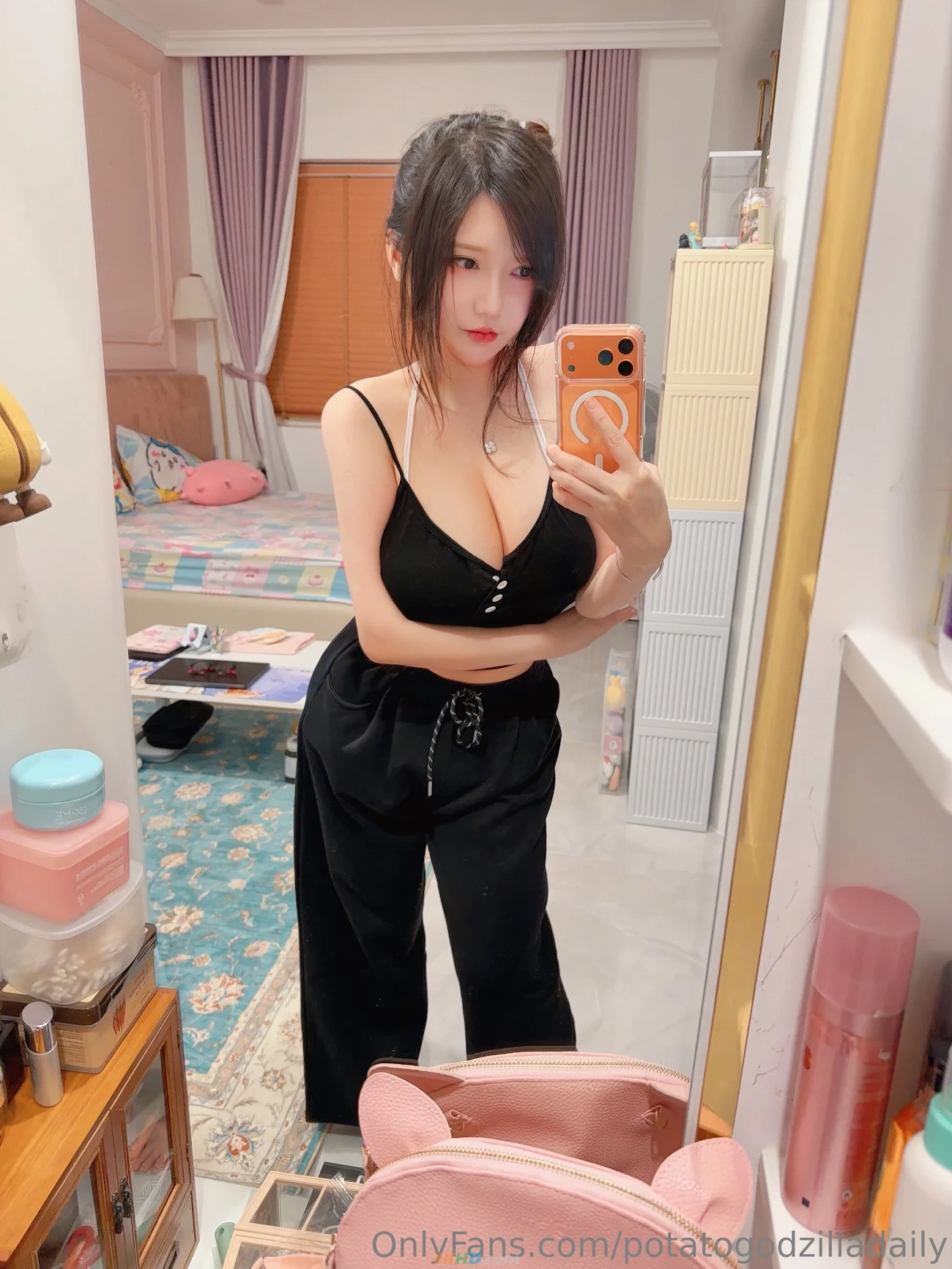 Potato Godzilla - OnlyFans Nude Dec 1-31, 2025 — photo 19