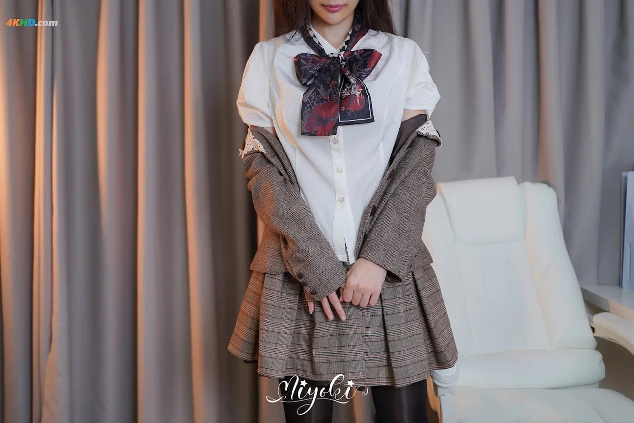 LingMuMeiXiao(RuanRuanPaZaiChuangDanShang) - MeiRenNuJiaoShiXiangHeWoTanLianAi?PianRenDeBa(DiErHua) — photo 8