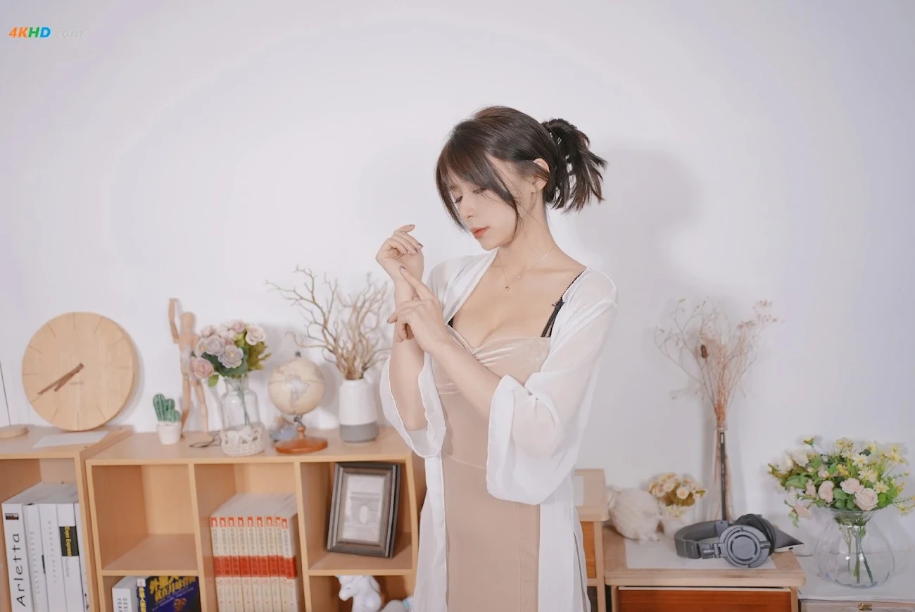 YangXiaoXueJianZhangTu BaiSeXiuXian — photo 1