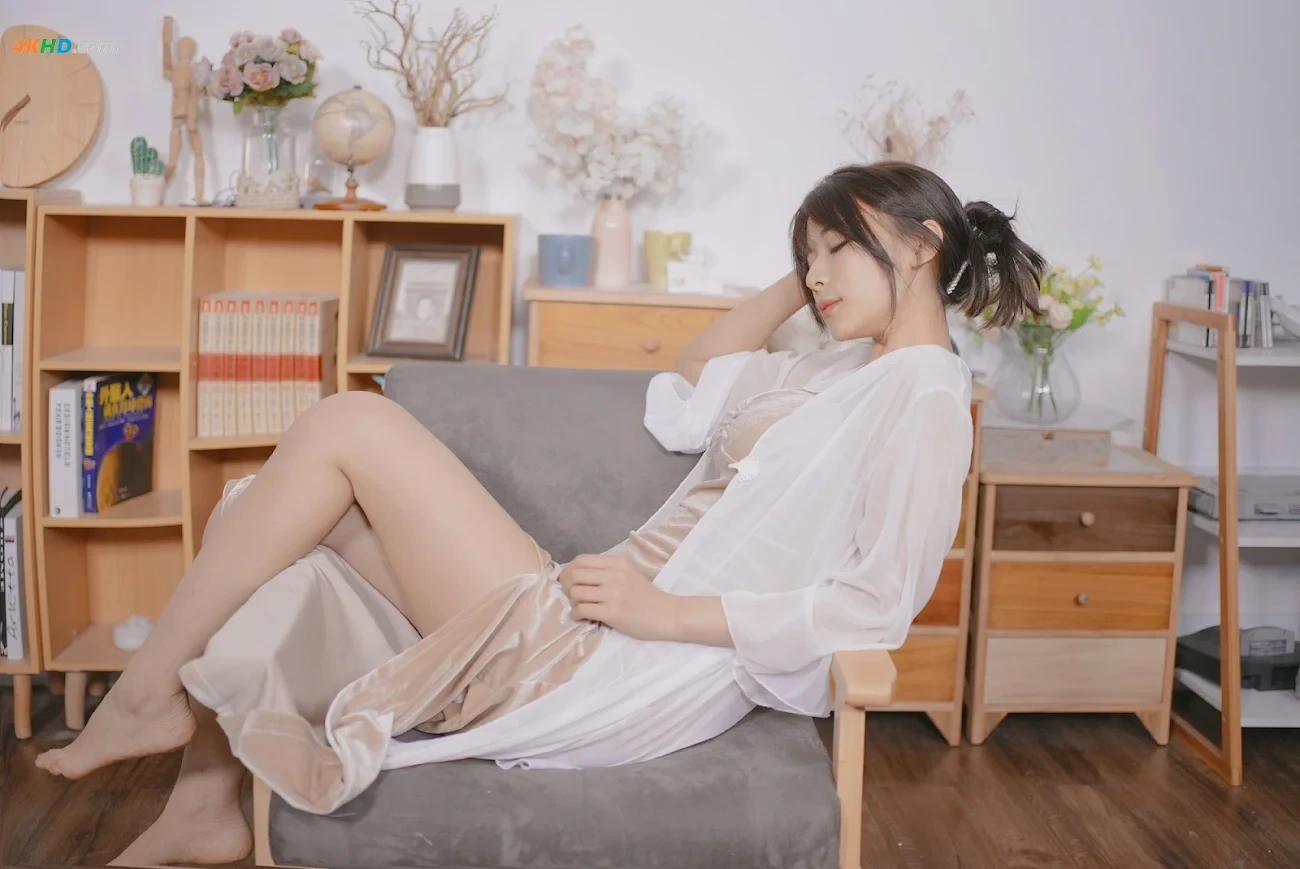 YangXiaoXueJianZhangTu BaiSeXiuXian — photo 6