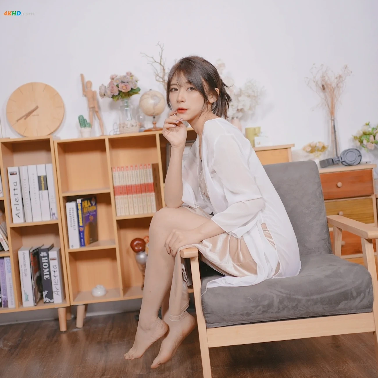 YangXiaoXueJianZhangTu BaiSeXiuXian — photo 9