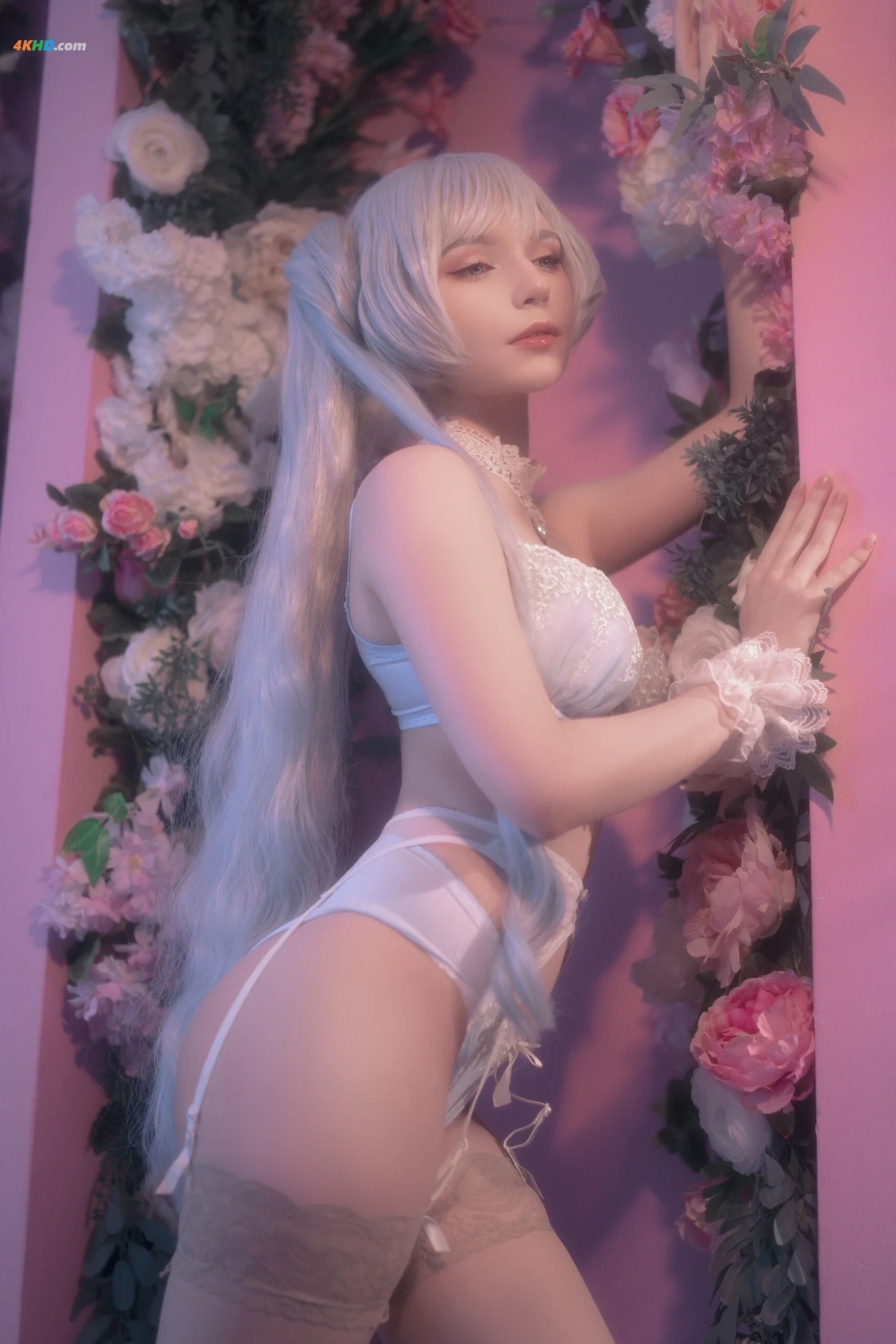 Michi Kyunn - Weiss in flowers — photo 15