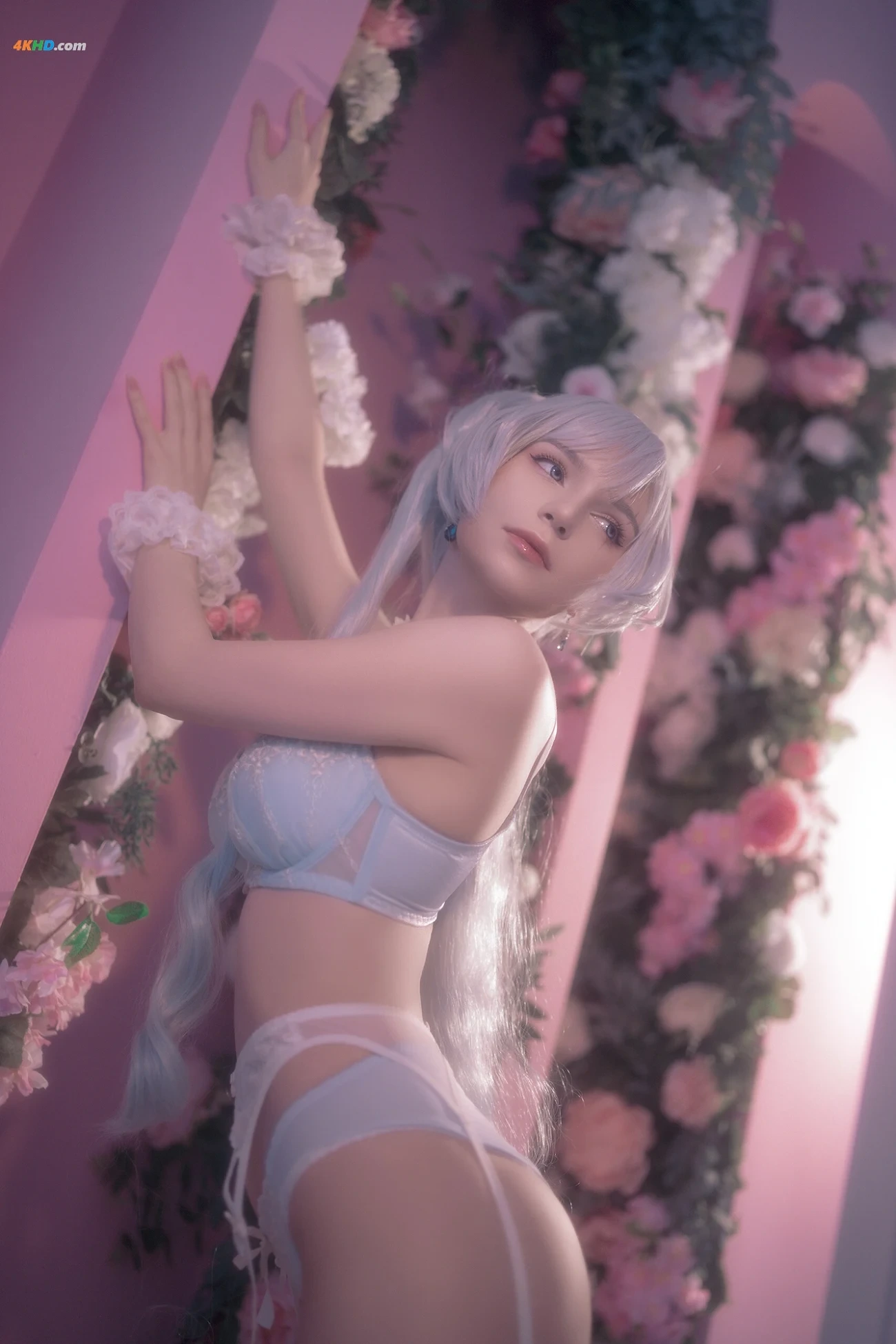Michi Kyunn - Weiss in flowers — photo 17