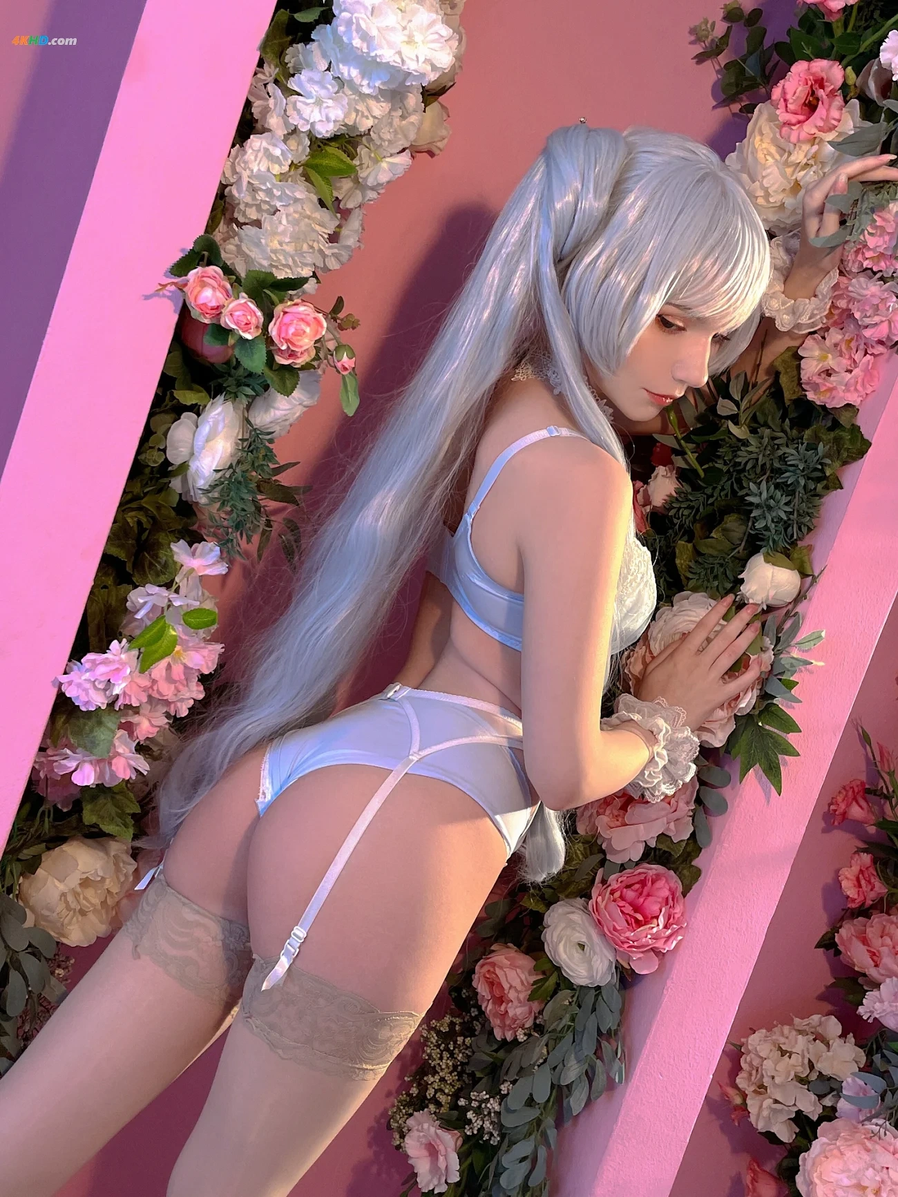 Michi Kyunn - Weiss in flowers — photo 46