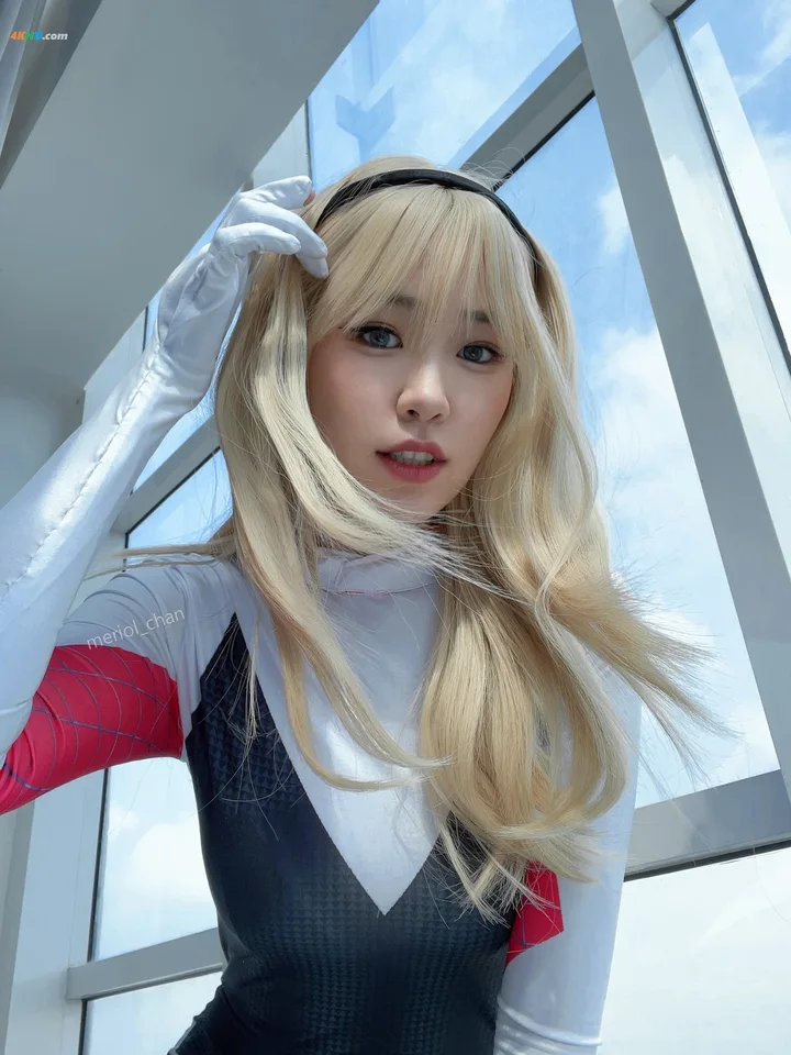 Meriol Chan - Gwen