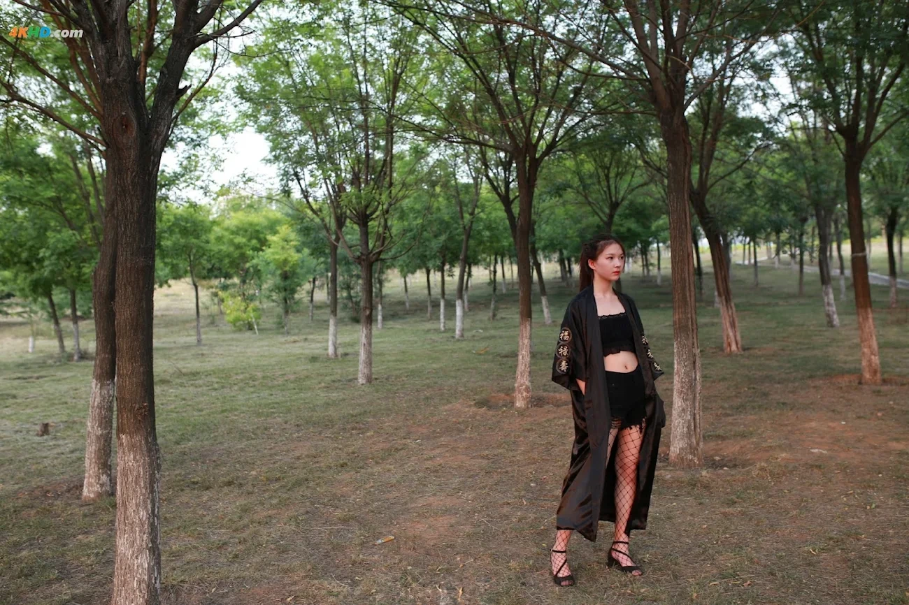 [Private Photoshoot] XiaoKeAi - GeBiBanDeNaGeNuHai BaiNenQingChunXiaoHua QuanChiDuSiPai — photo 18