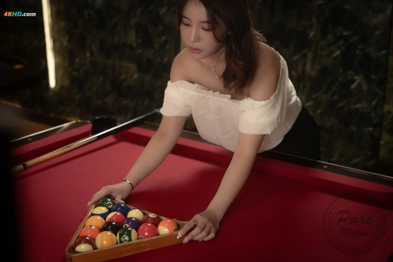 Yeha (YeHa) Pure Media Vol.305 Yeha Hard balls & Red hole (P) — photo 2