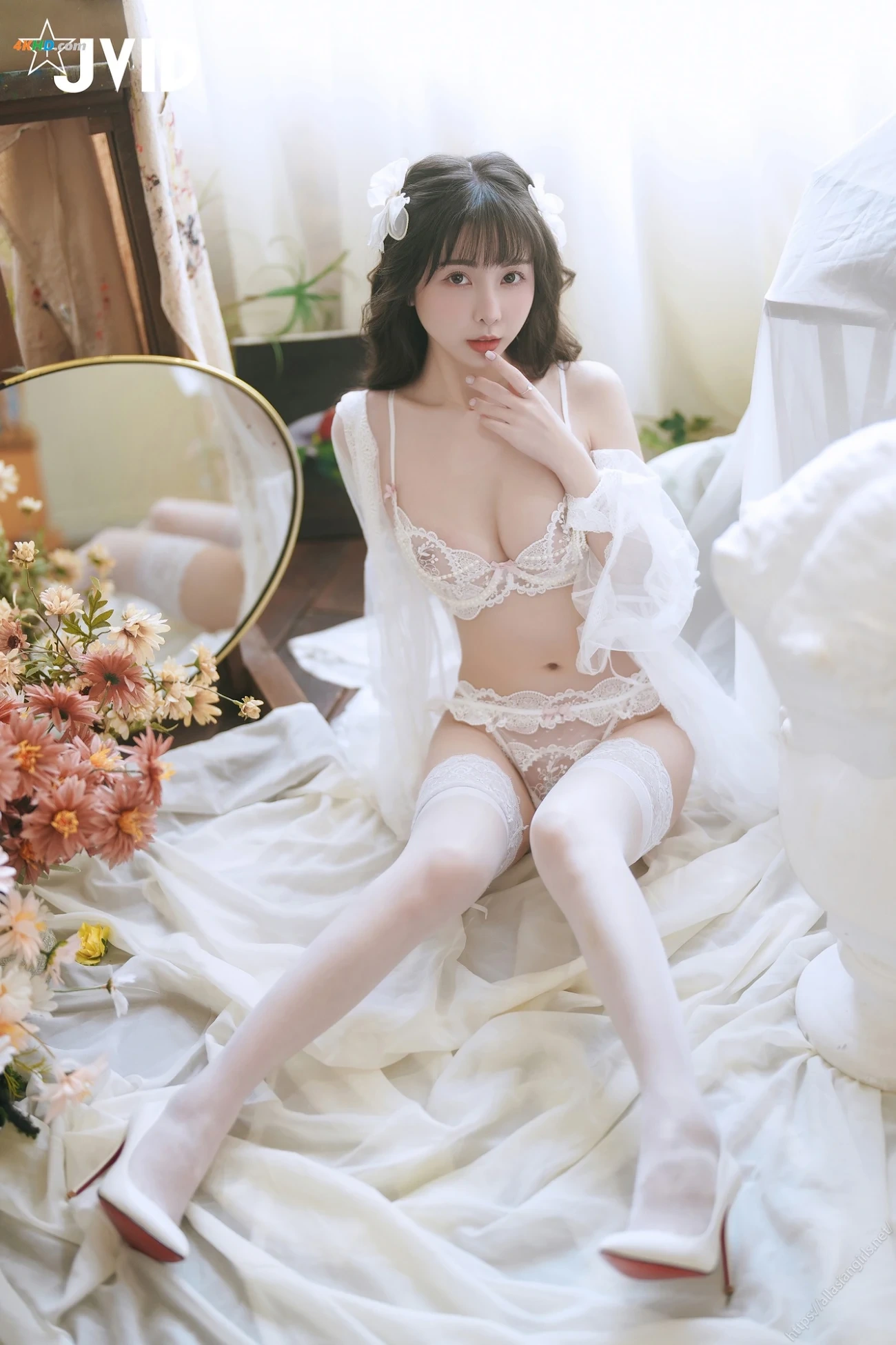 [JVID] YueTaiNiTiny - XinChiDuDengChang!!ChuChangJinGuoJieKaiQingYuDiXianTianRanMeiRuTinyHuaShenXiaWaYuNiYiQiChanMian — photo 14
