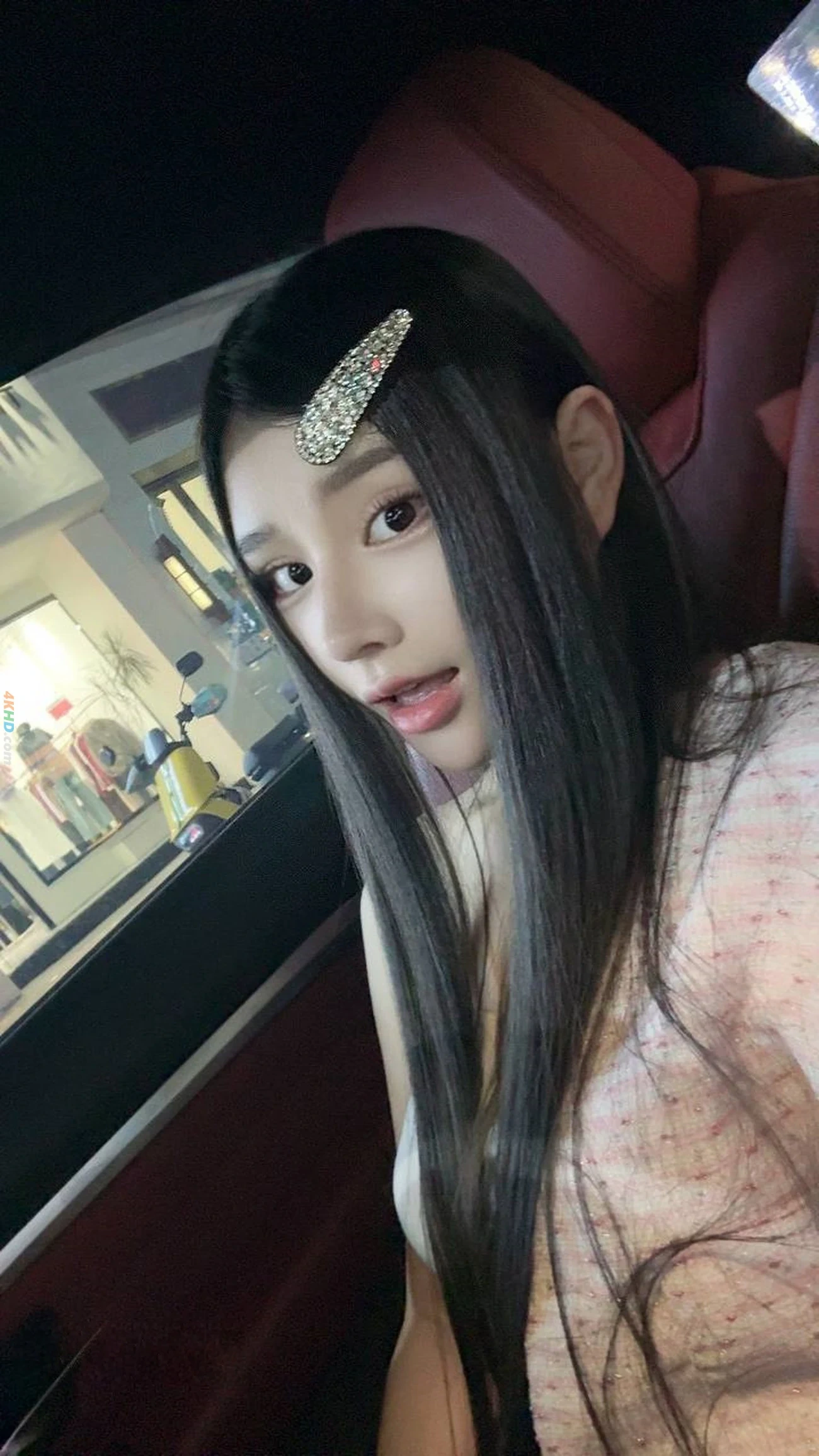 [OtherXXX] XiaoNiangZi - GuangZhouTianHeXianCunMoTeYuJinZhuShiTuFuLi — photo 21